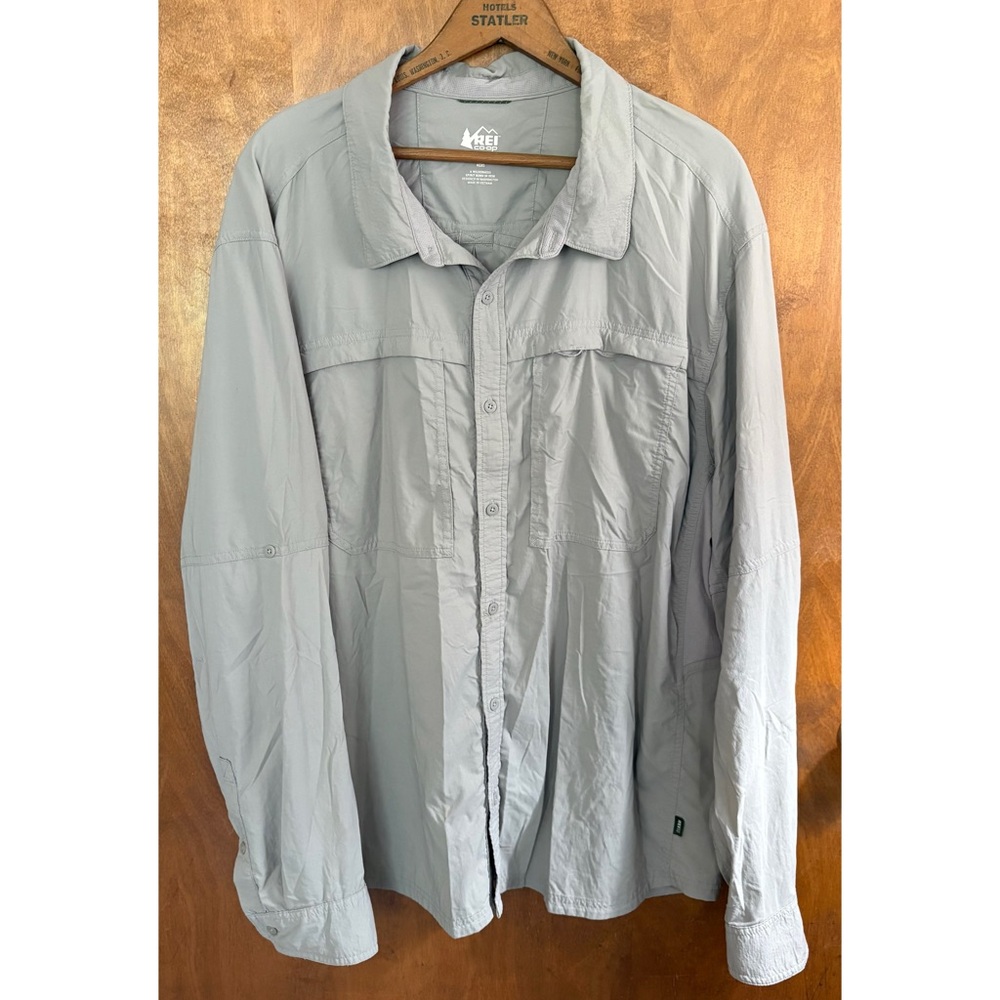 REI Co-Op Men's Tan Button Down Shirt Vented Mesh Nylon Gorpcore Hiking Utility
